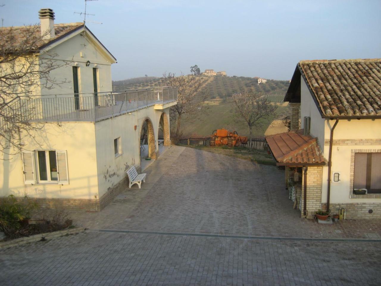 Agriturismo Torre Mannella - La Loggia ชิตตา ซานตันเจโล ภายนอก รูปภาพ