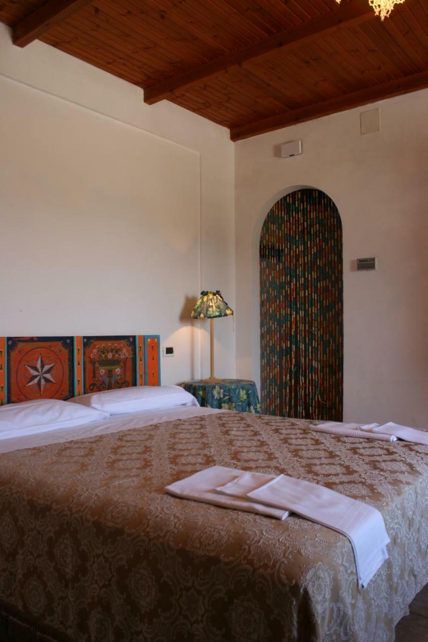 Agriturismo Torre Mannella - La Loggia ชิตตา ซานตันเจโล ภายนอก รูปภาพ
